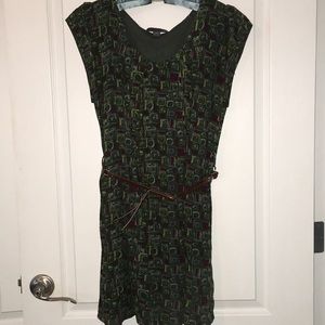 Tunic dress with belt